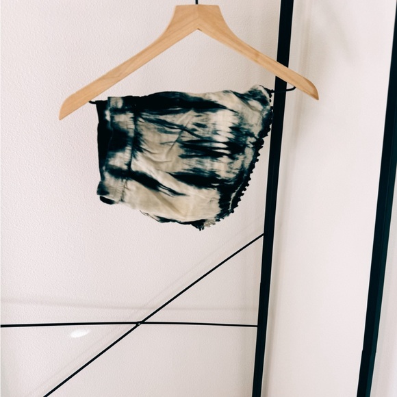 Tie dye flowy shorts - Picture 2 of 4